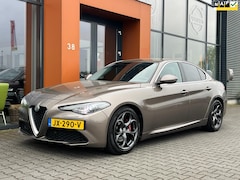Alfa Romeo Giulia - 2.2 Super|6BAK|Navi|Leer|PDC|Xenon|Keyless