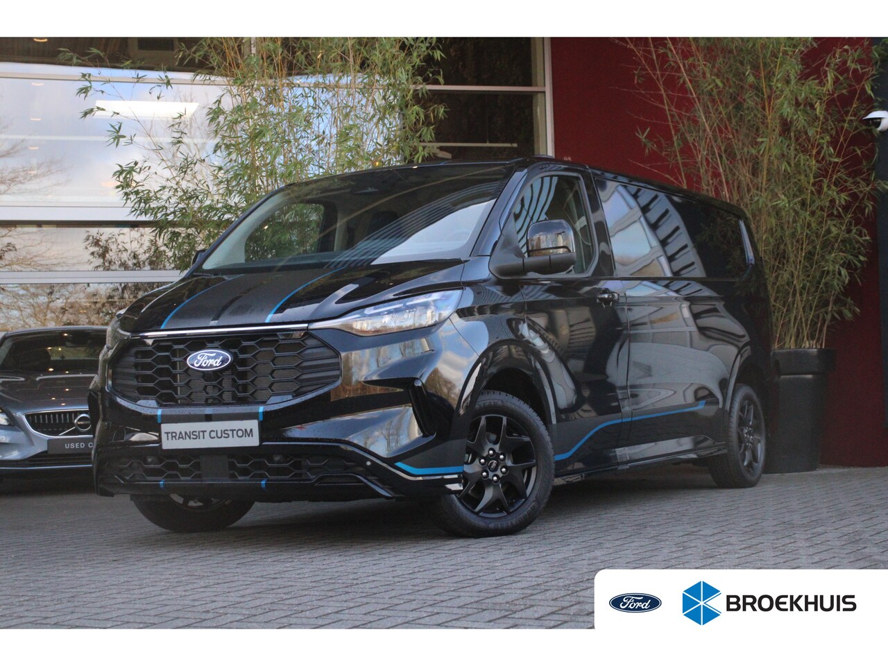 Ford Transit Custom - Ford 300 2.0 150 pk TDCI L2H1 Sport | € 4.920,- Voorraad Voordeel - AutoWereld.nl