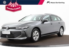 Volkswagen Passat Variant - 1.5 eTSI 150pk DSG · Camera · Inklap. Trekhaak · Side Assist · Keyless · ACC · Parkeerassi