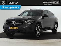Mercedes-Benz GLC-klasse Coupé - 300e 4MATIC | Achteruitrijcamera | Schuifdak | Trekhaak | Sfeerverlichting | Apple Carplay