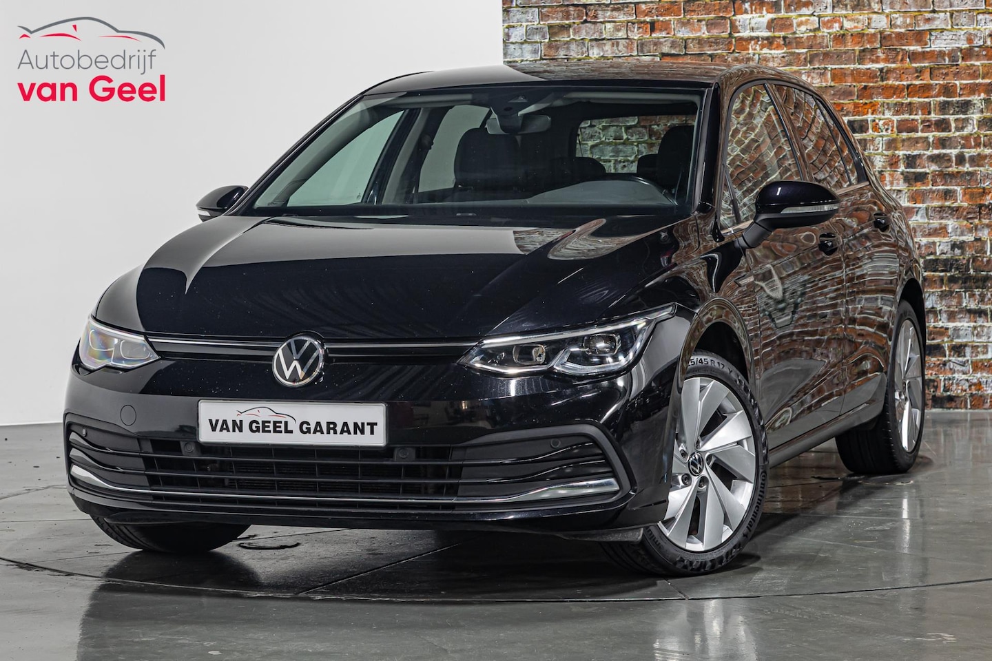 Volkswagen Golf - 1.5 TSI R-Line I Stoelen met memory I Stoelverwarming I Rijklaarprijs - AutoWereld.nl