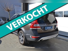 Volvo XC70 - 2.0 T5 FWD Momentum Schuifdak, Leder, Camera