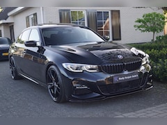 BMW 3-serie - 330e (292pk) M3 Stoelen/Laser/HUD/HenK/Panodak/Alle opties/M340I