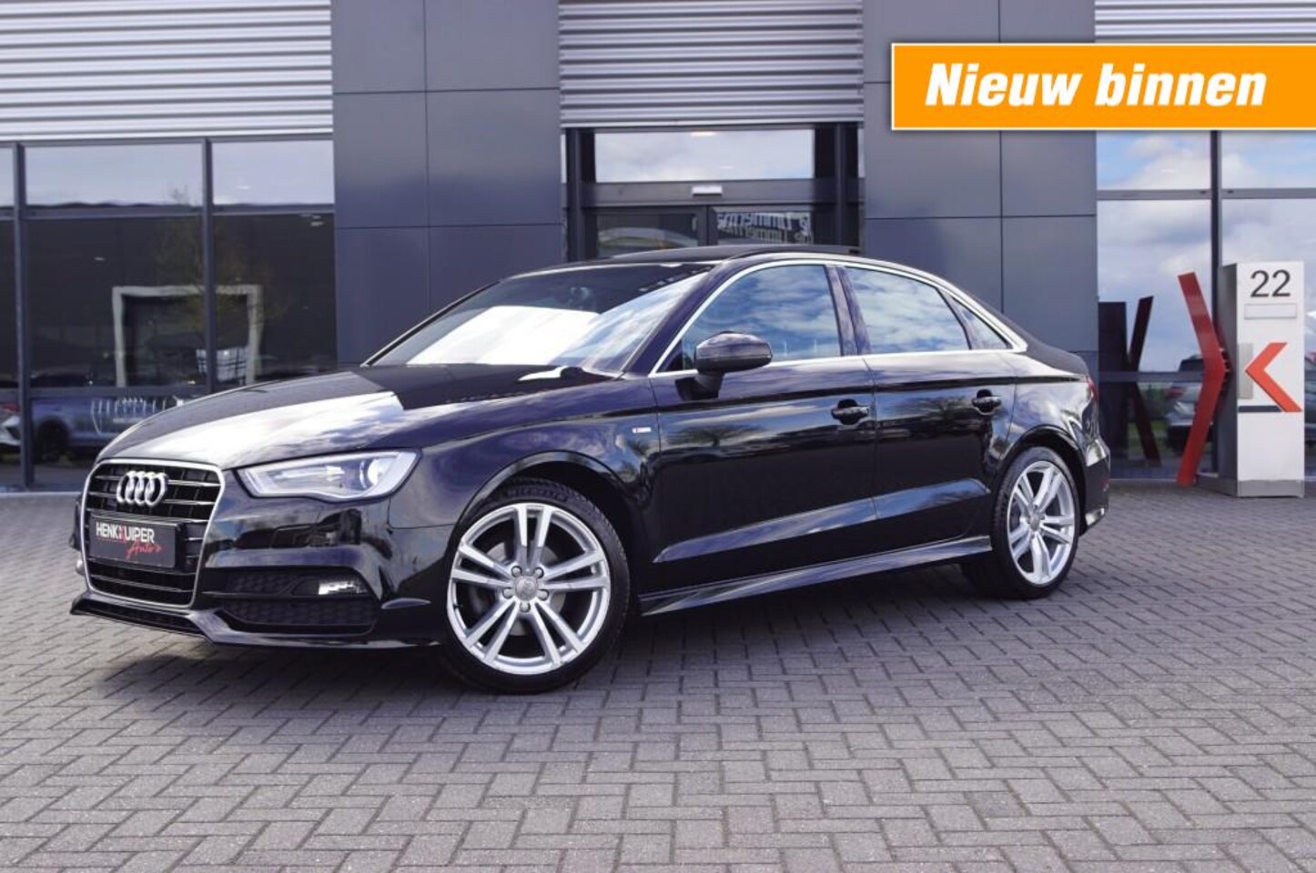 Audi A3 Limousine - A3 Limousine 150pk S-Line S-Tronic/Panodak/BenO/Navi/Trekhaak afn - AutoWereld.nl