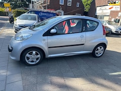 Peugeot 107 - 1.0-12V XS Urban Move Automaat