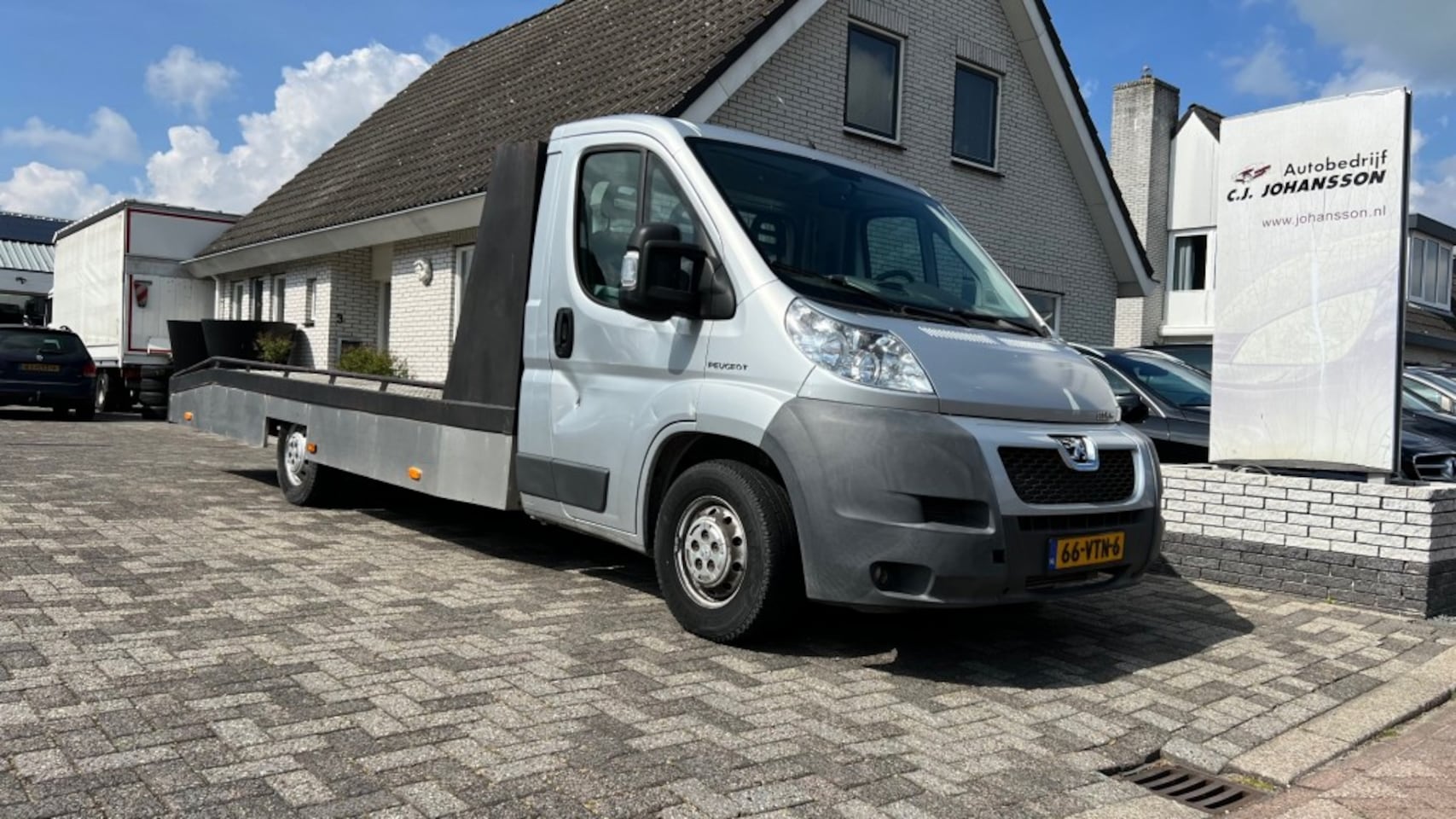 Peugeot Boxer - 435 3.0 HDI L4 DC 1ste eigenaar weinig km!!! - AutoWereld.nl