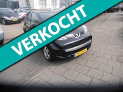 Peugeot 107 - 1.0-12V Black & Silver 5 drs elek pak nap apk