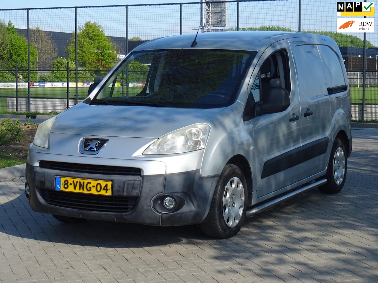 Peugeot Partner - 120 1.6 HDI L1 XT Profit NAP/NAVI/AIRCO/PDC - AutoWereld.nl