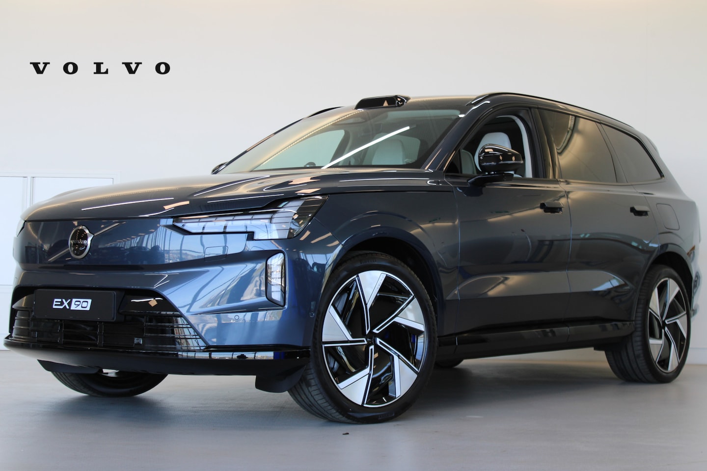 Volvo EX90 - Volvo Twin Performance 517PK Ultra | Full Option!! | Pilot Assist | Luchtvering | Climate - AutoWereld.nl