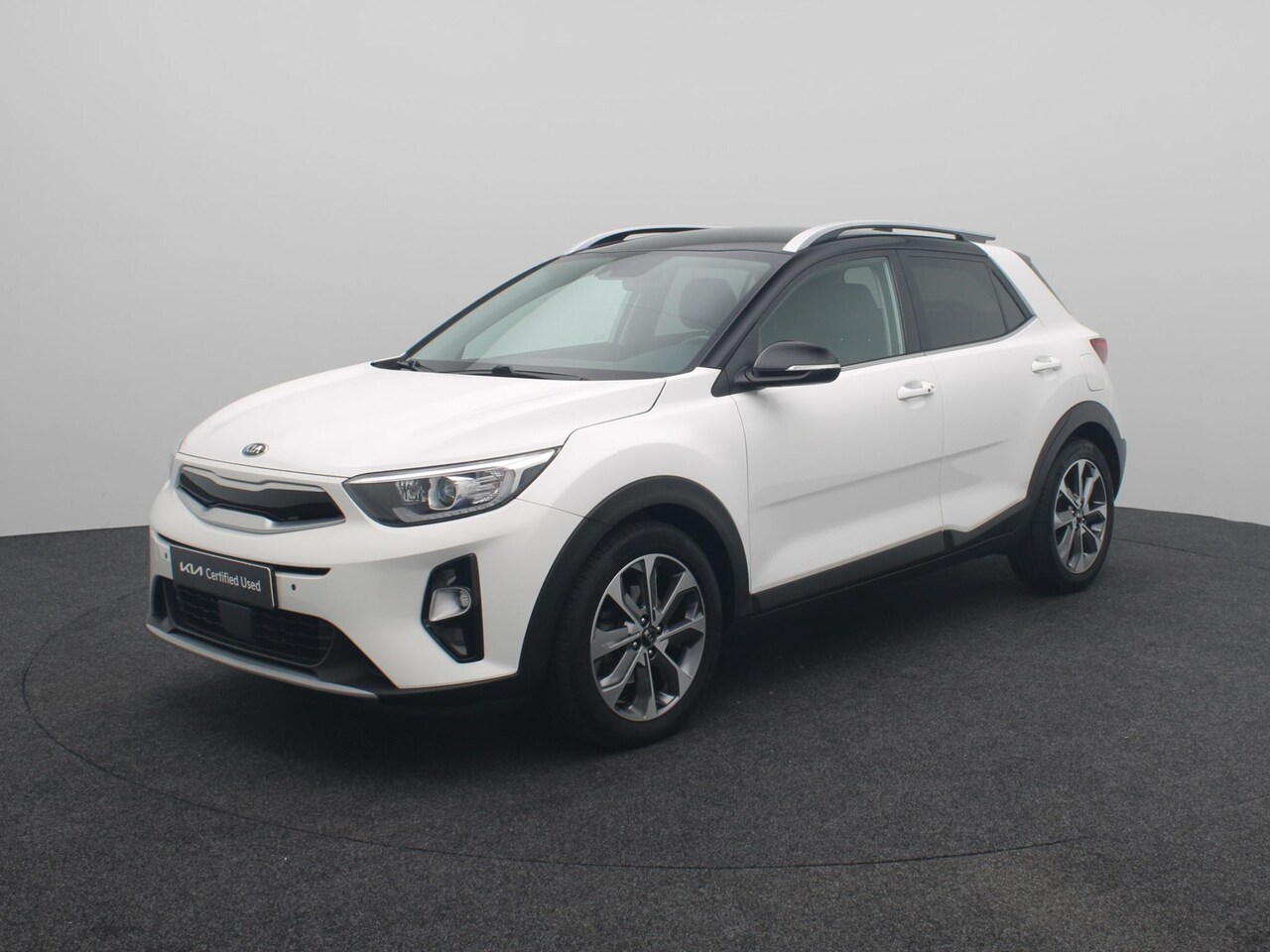 Kia Stonic - 1.0 T-GDi ExecutiveLine | Trekhaak | Cruise Control | Navigatie | Climate Control | Stoel - AutoWereld.nl