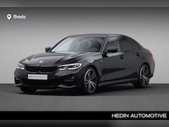 BMW 3-serie - sedan 330i Executive Edition | Achteruitrijcamera | Ambiente verlichting | Head up | Stoel