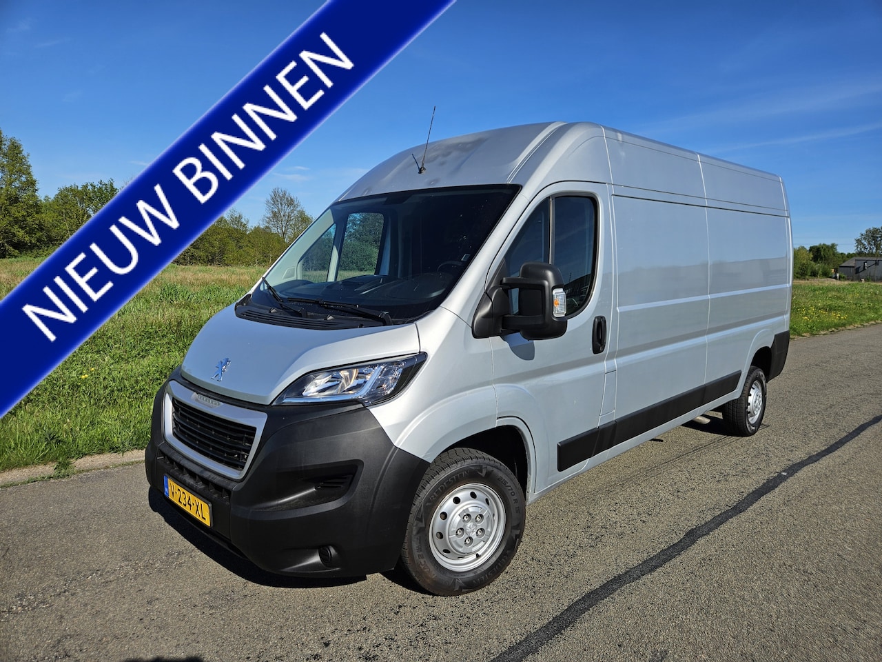 Peugeot Boxer - 335 2.0 BlueHDI L3H2 Premium 335 2.0 BlueHDI L3H2 Premium - AutoWereld.nl
