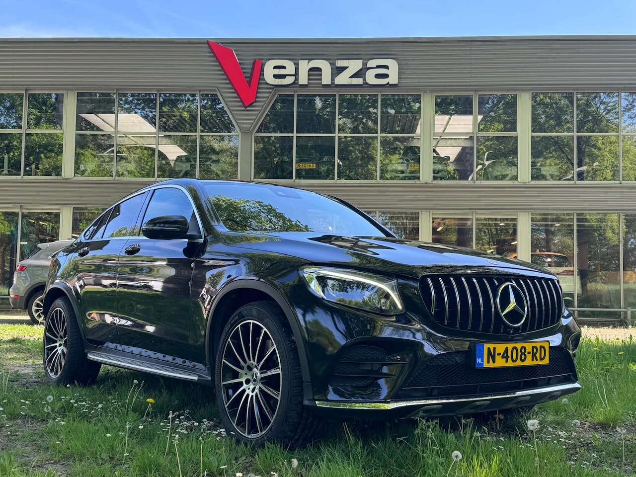 Mercedes-Benz GLC-klasse Coupé - 250 4MATIC Premium AMG Burmester - AutoWereld.nl