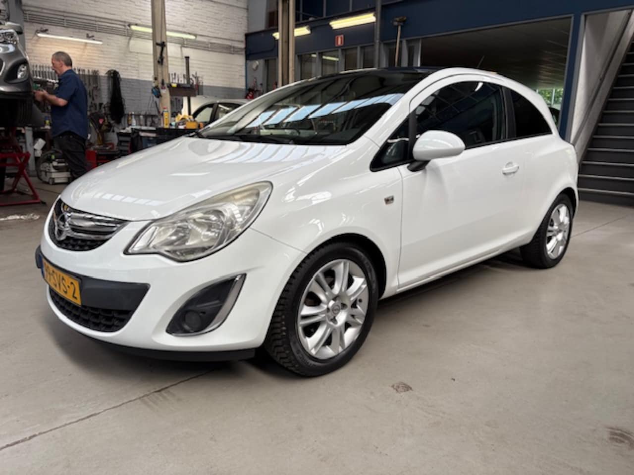 Opel Corsa - 1.2 ecoFLEX BI-FUEL 83pk 3d BlitZ - AutoWereld.nl