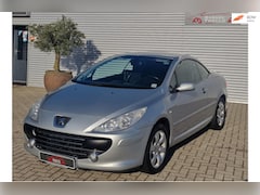 Peugeot 307 CC - 2.0-16V met nieuwe apk tot 05-02-2026, climate control, stoel-verwarming, lm velgen , vol