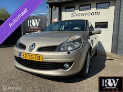 Renault Clio - 1.6-16V Privilège Automaat, leder, airco