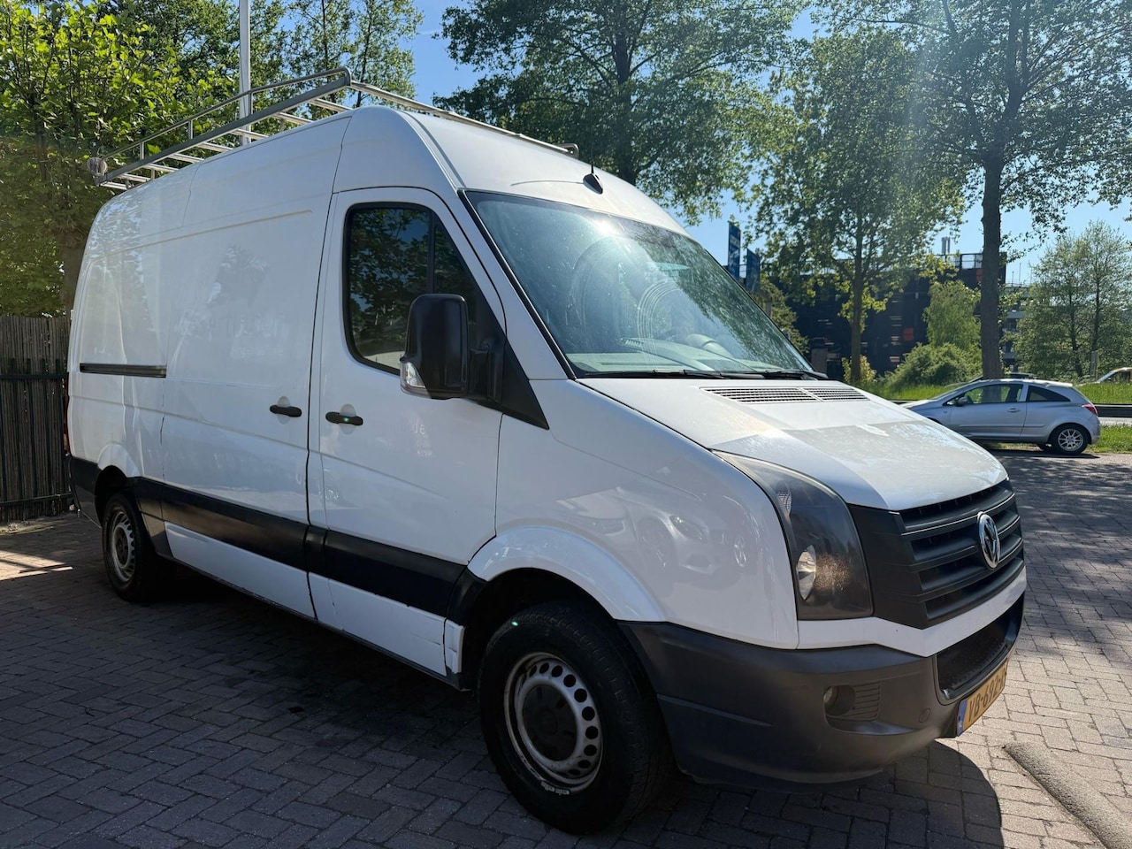 Volkswagen Crafter - 35 2.0 TDI L2H3 Airco Camera 3Pers Dealer Ond - AutoWereld.nl
