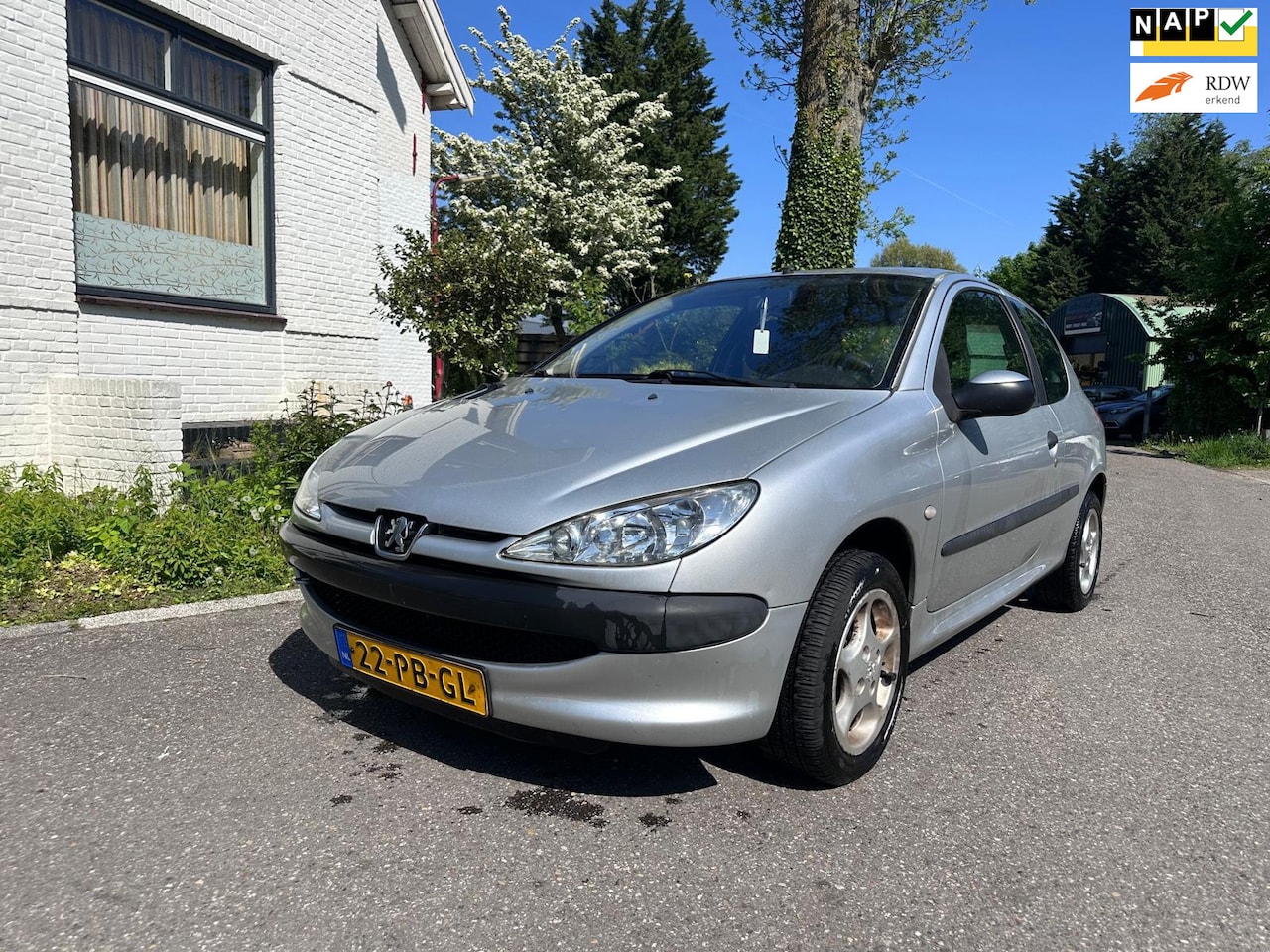 Peugeot 206 - 1.4 Pop' Art CARPLAY*2E eigenaar* NEW APK - AutoWereld.nl