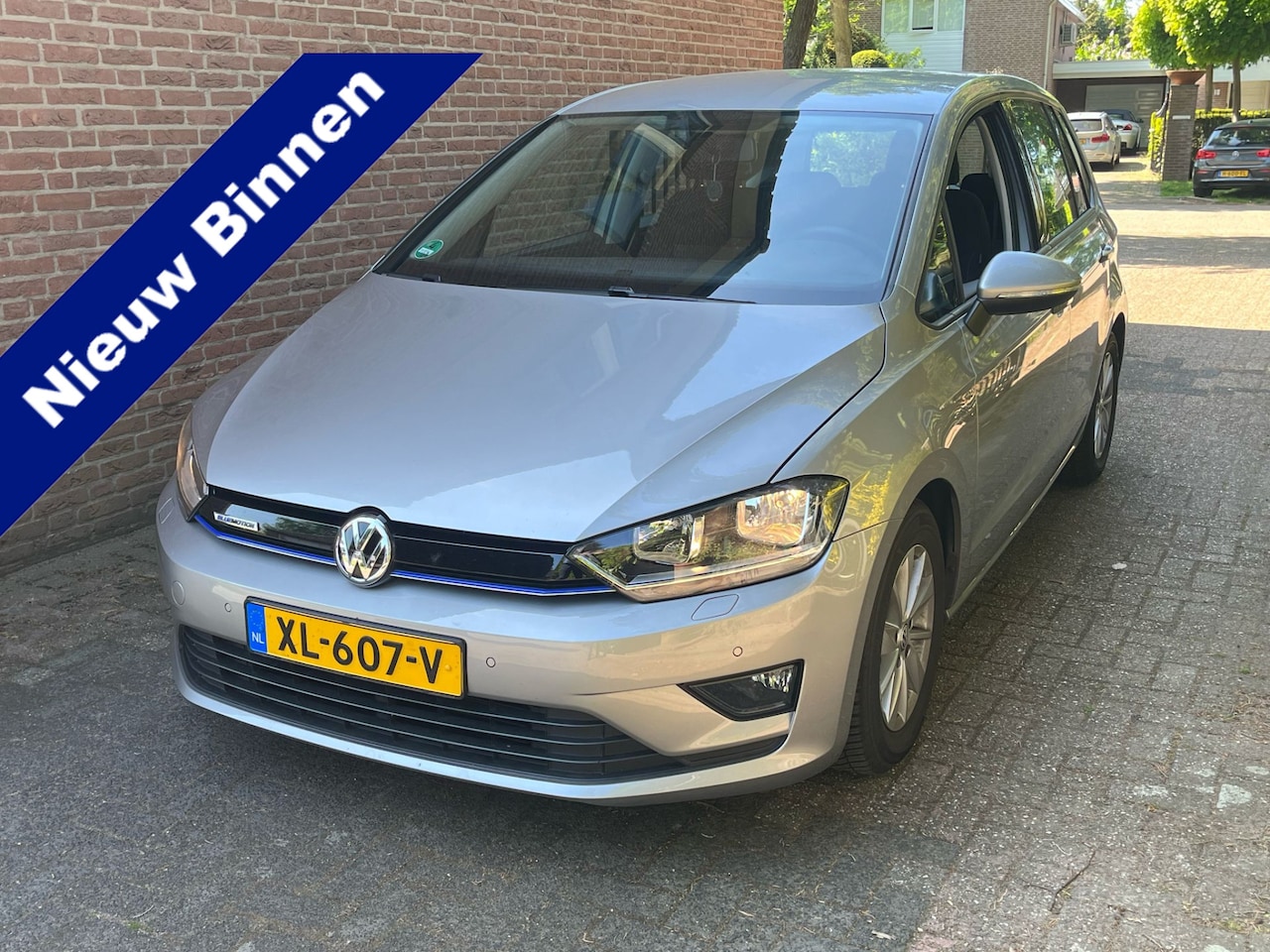 Volkswagen Golf Sportsvan - 1.0 TSI Comfortline Bj 2018. Airco, Cruise, PDC V+A, StoelVerw, Haak 1000kg - AutoWereld.nl