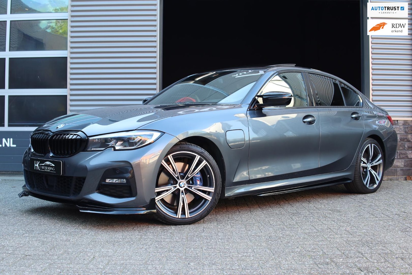 BMW 3-serie - 330e M Sport|Performance|Pano|LED|Shadow - AutoWereld.nl