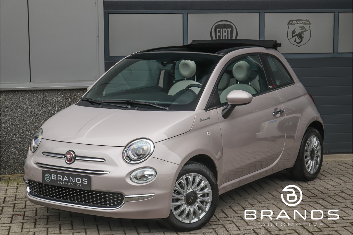Fiat 500 C - 1.0 Hybrid Dolcevita 1e eig Carplay PDC Unieke kleur Garantie - AutoWereld.nl