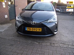 Toyota Yaris - 1.5 VVT-i Design Red