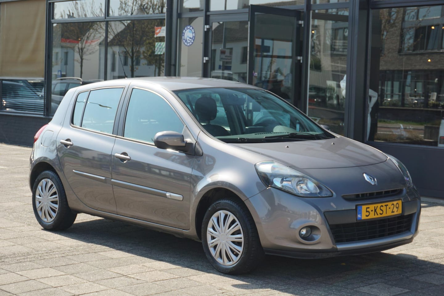 Renault Clio - 1.2 Collection | airco | navi - AutoWereld.nl