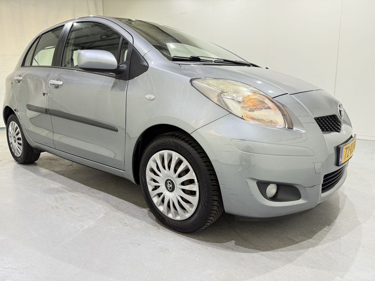 Toyota Yaris - 5-Drs 1.3 VVT-i Automaat Clima - AutoWereld.nl
