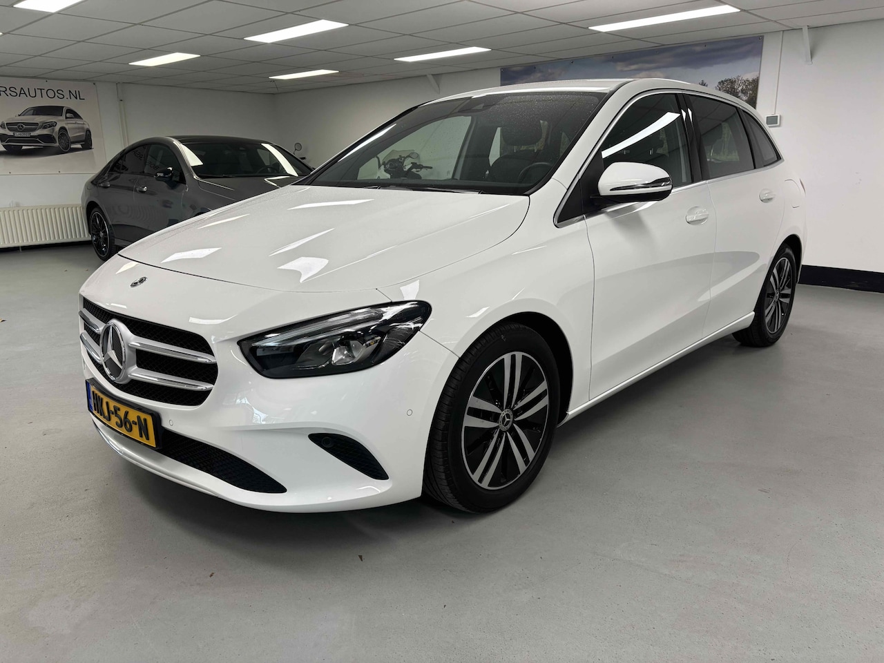 Mercedes-Benz B-klasse - 180 Premium Plus Led Widescreen Camera Parctronic - AutoWereld.nl