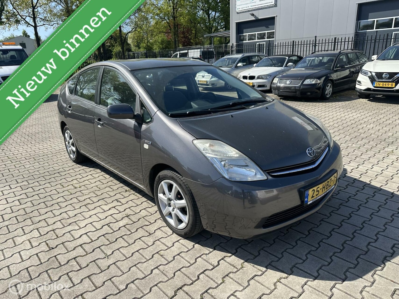 Toyota Prius - 1.5 VVT-i Business Edition dealer onderhouden - AutoWereld.nl