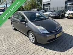 Toyota Prius - 1.5 VVT-i Business Edition dealer onderhouden