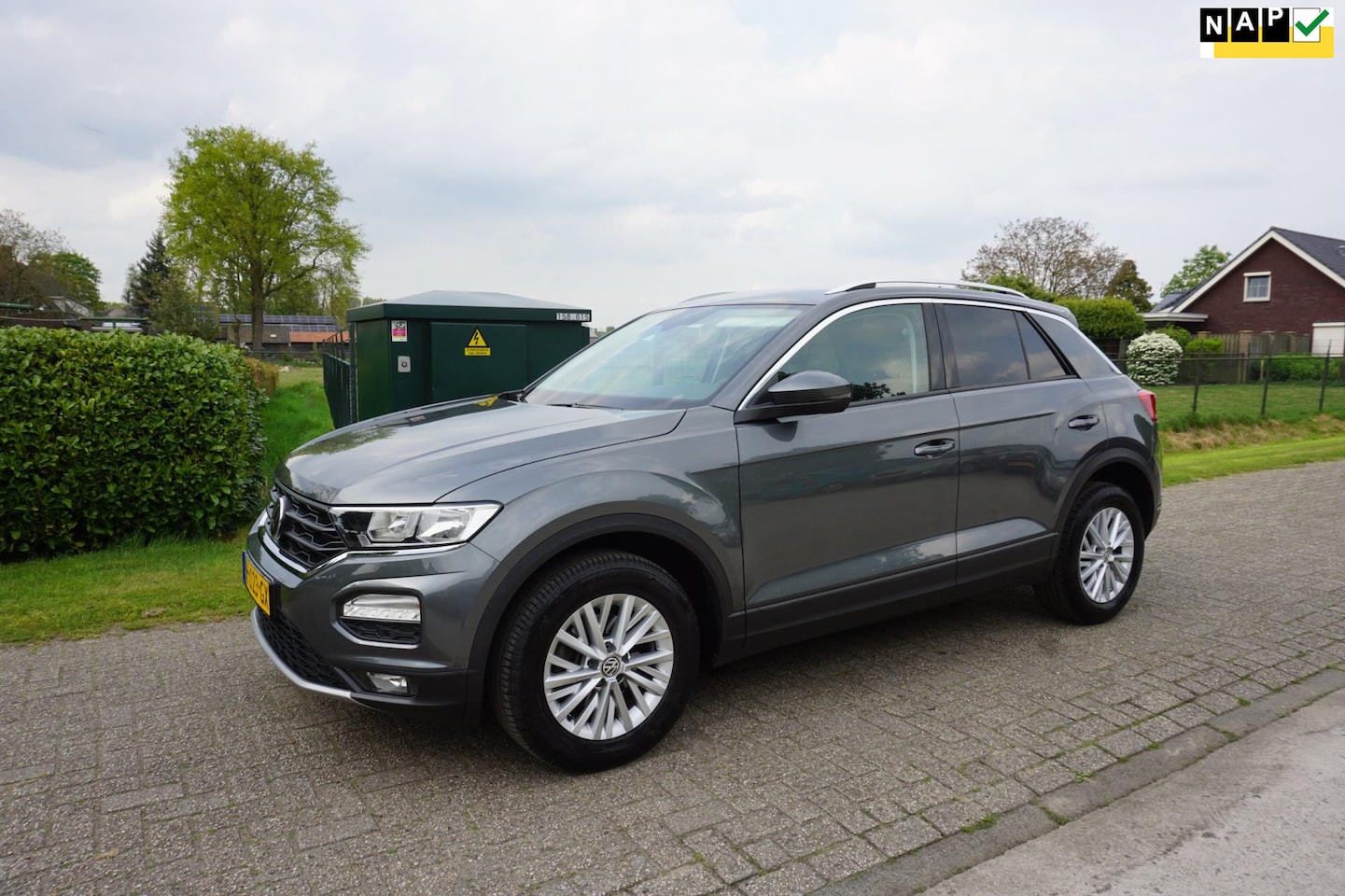 Volkswagen T-Roc - 1.5 TSI Style Navigatie carplay NAP - AutoWereld.nl