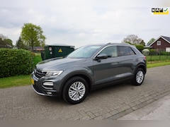 Volkswagen T-Roc - 1.5 TSI Style Navigatie carplay NAP