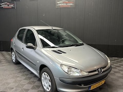 Peugeot 206 - 1.4 XR | Airco | Nieuwe APK |