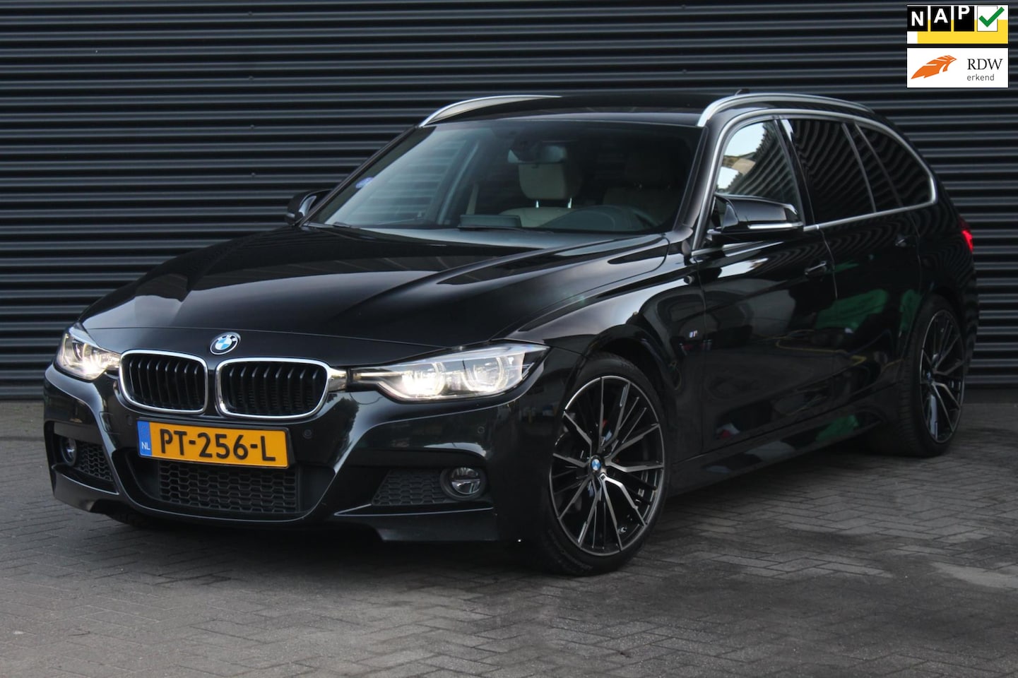 BMW 3-serie Touring - 318i High Exe. | M-sport | LED | Carplay | Leder | - AutoWereld.nl