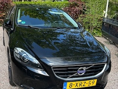 Volvo V40 - 2.0 D4 Summum Business Harman Kardon - zomer-winterbanden op velg