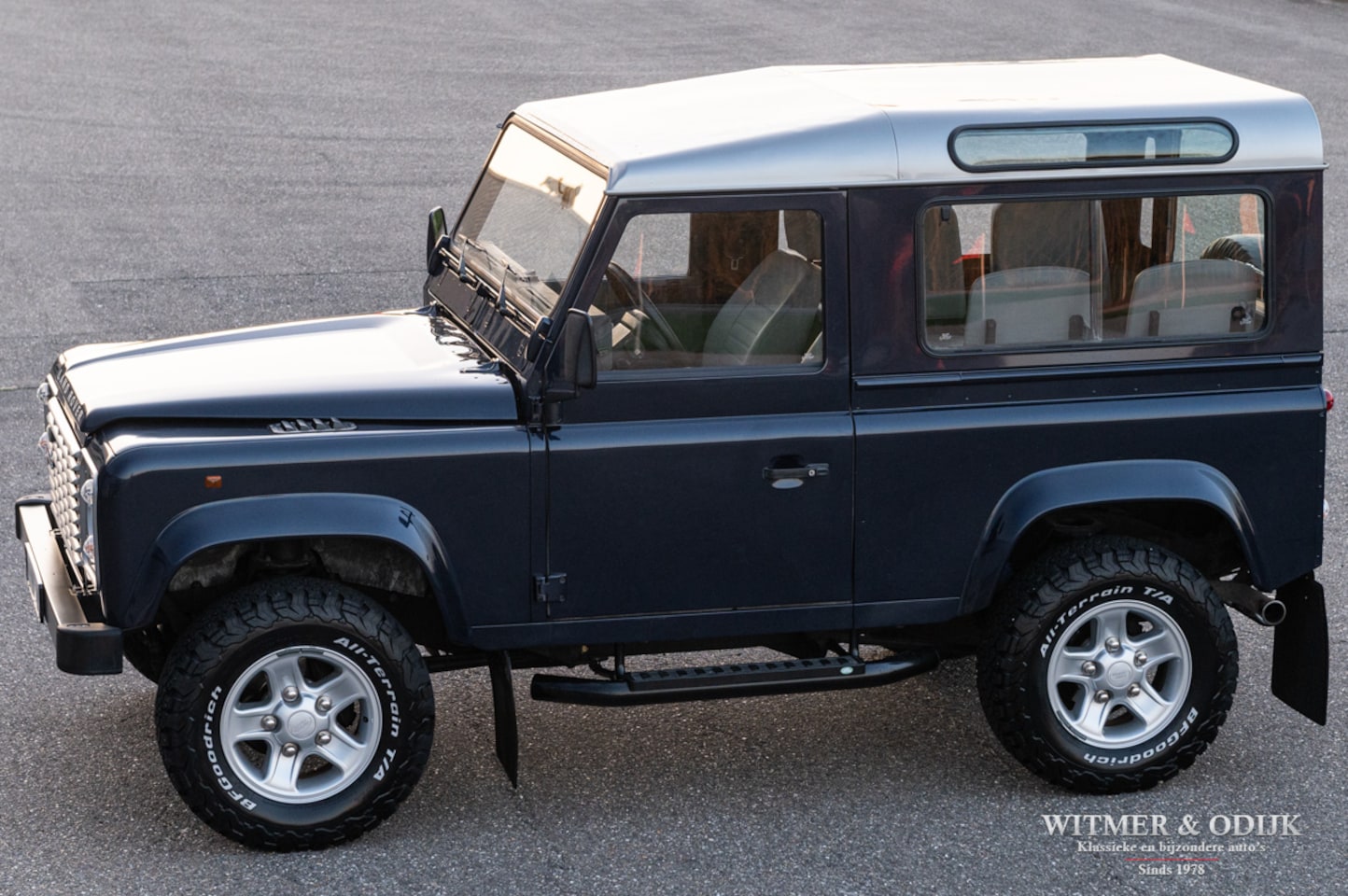 Land Rover Defender 90 - Benzine gerestaureerd - AutoWereld.nl