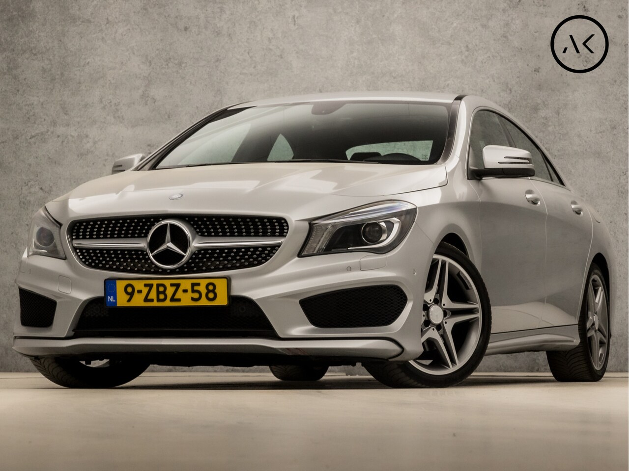 Mercedes-Benz CLA-Klasse - 180 AMG Edition 1 Automaat (NAVIGATIE, LEDER/ALCANTARA, STOELVERWARMING, PARKEERSENSOREN, - AutoWereld.nl