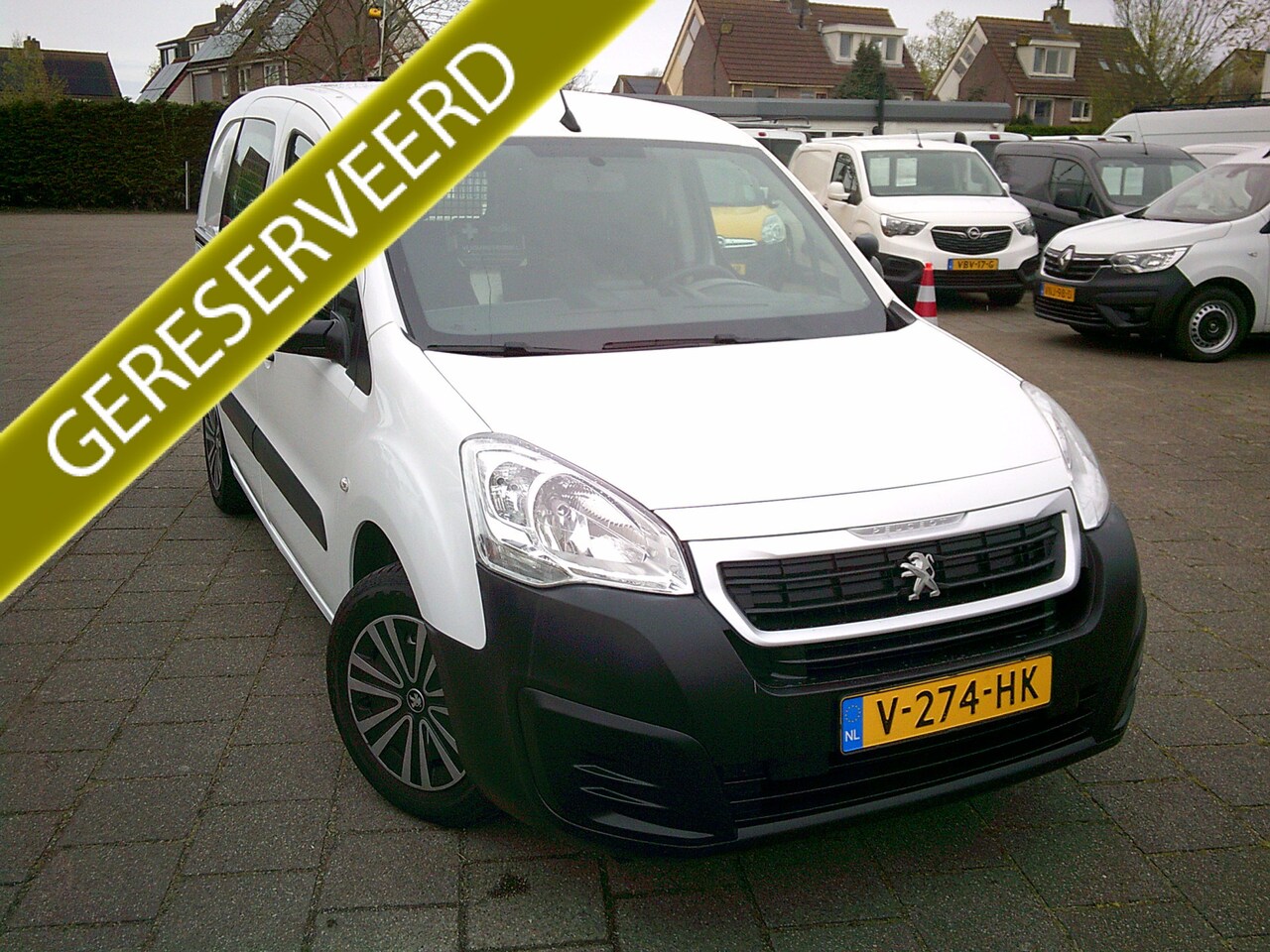 Peugeot Partner - 120 1.6 BlueHDi 100 L1 Premium Pack VOORZIEN VAN AIRCO+CRUISE+NAV.!! BTW VRIJ ! - AutoWereld.nl