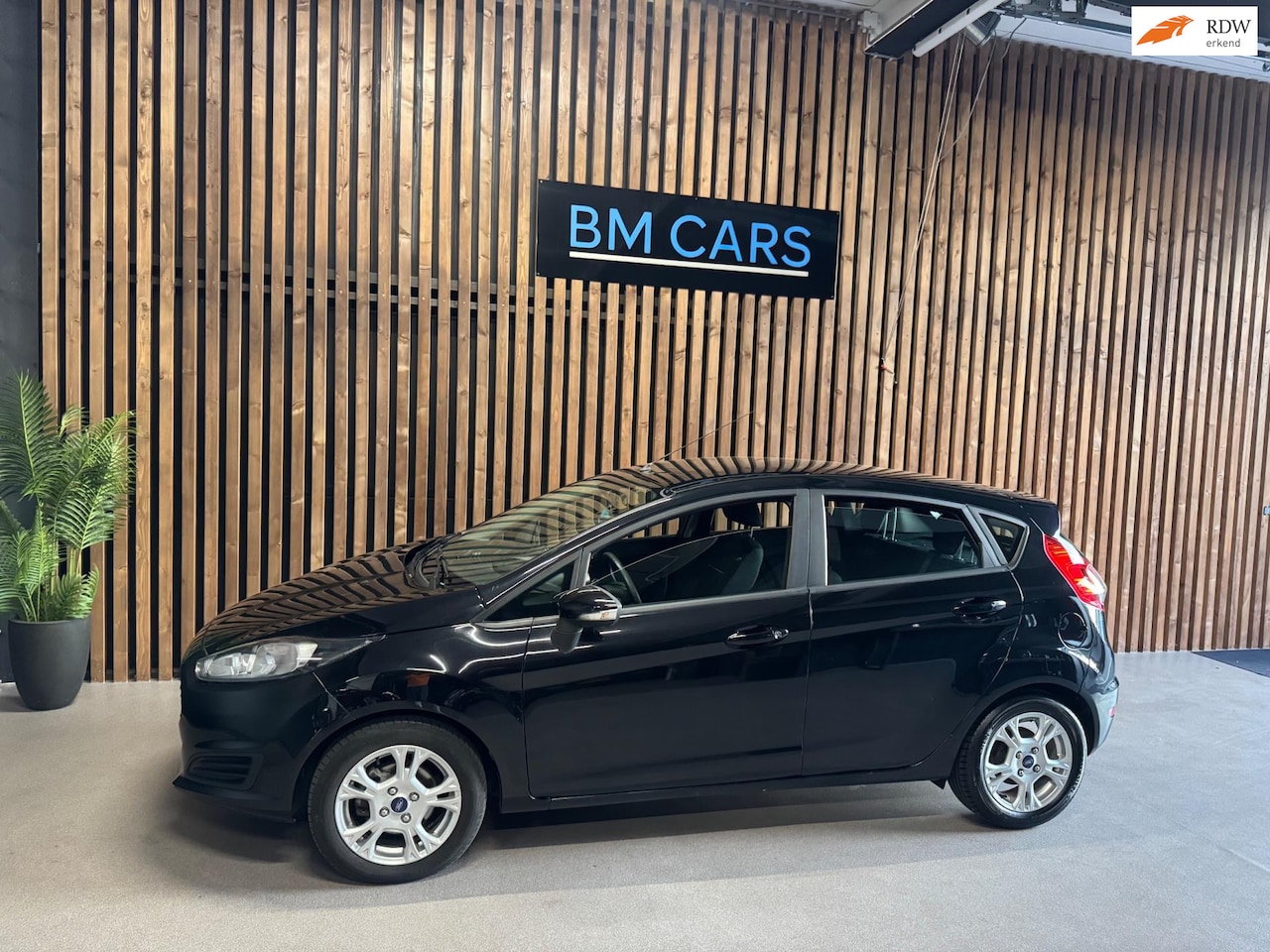 Ford Fiesta - 1.25 Airco, Aux, Sportvelgen - AutoWereld.nl