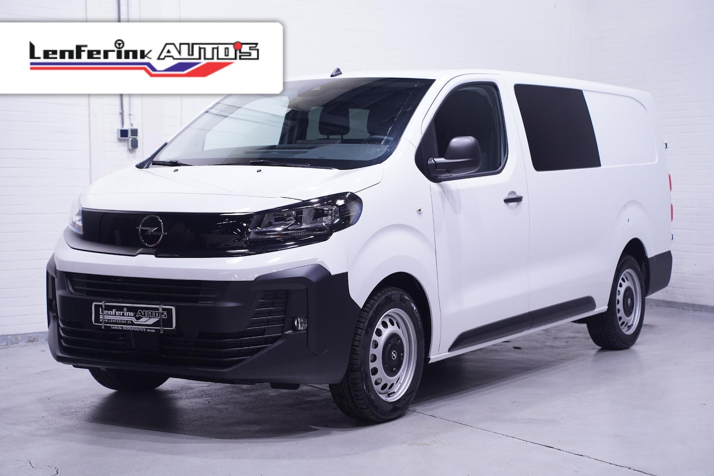 Opel Vivaro - 120 pk Dubbel Cabine L3 BPM Vrij, Navi Cruise Control, Laadruimte Pakket, PDC achter, Appl - AutoWereld.nl
