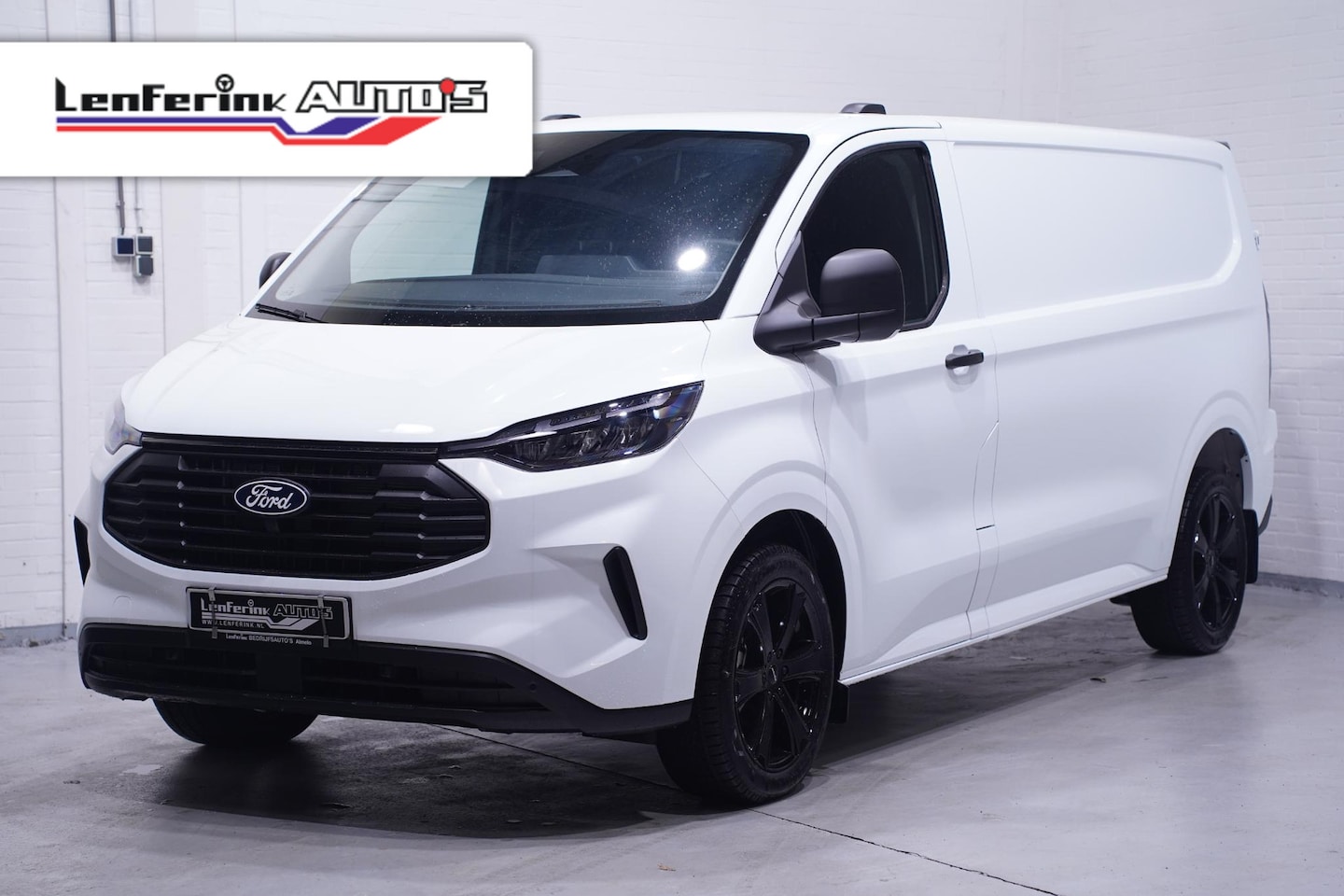 Ford Transit Custom - 320 2.0 TDCi 136 pk Trend L2H1, A-Spoiler, 19" LMV Airco ECC, Apple Carplay, Cruise contro - AutoWereld.nl