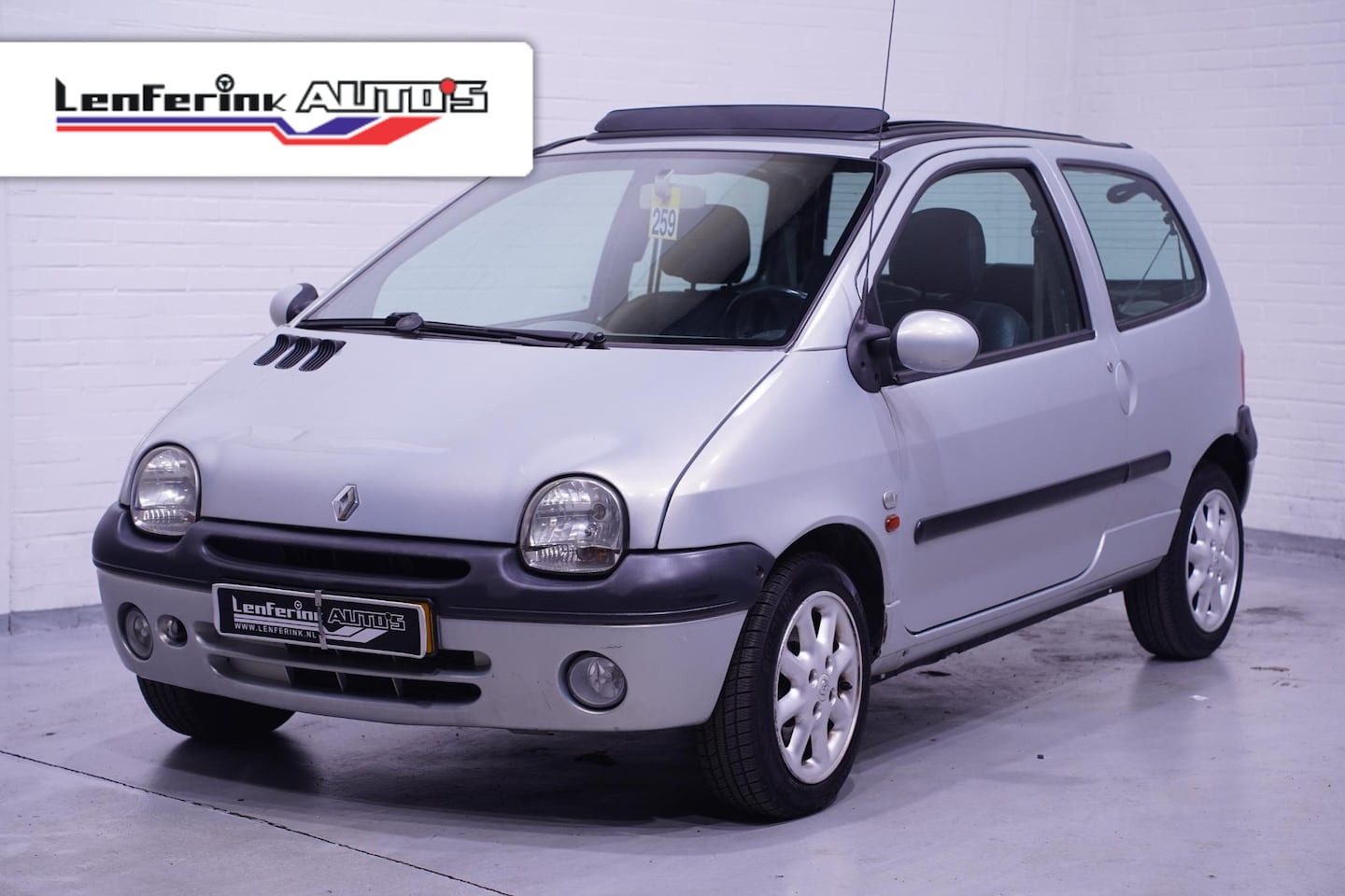 Renault Twingo - 1.2-16V Epicéa APK 16/05/2026 Panoramadak Leder Airco Lees de advertentie! - AutoWereld.nl