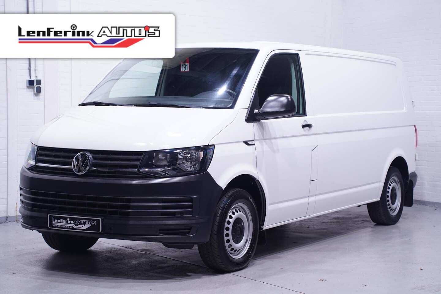 Volkswagen Transporter - 2.0 TDI 150 pk DSG Aut. L2H1 Navi, PDC V+A Cruise Control, Laadruimte Pakket, Kasten Laadr - AutoWereld.nl