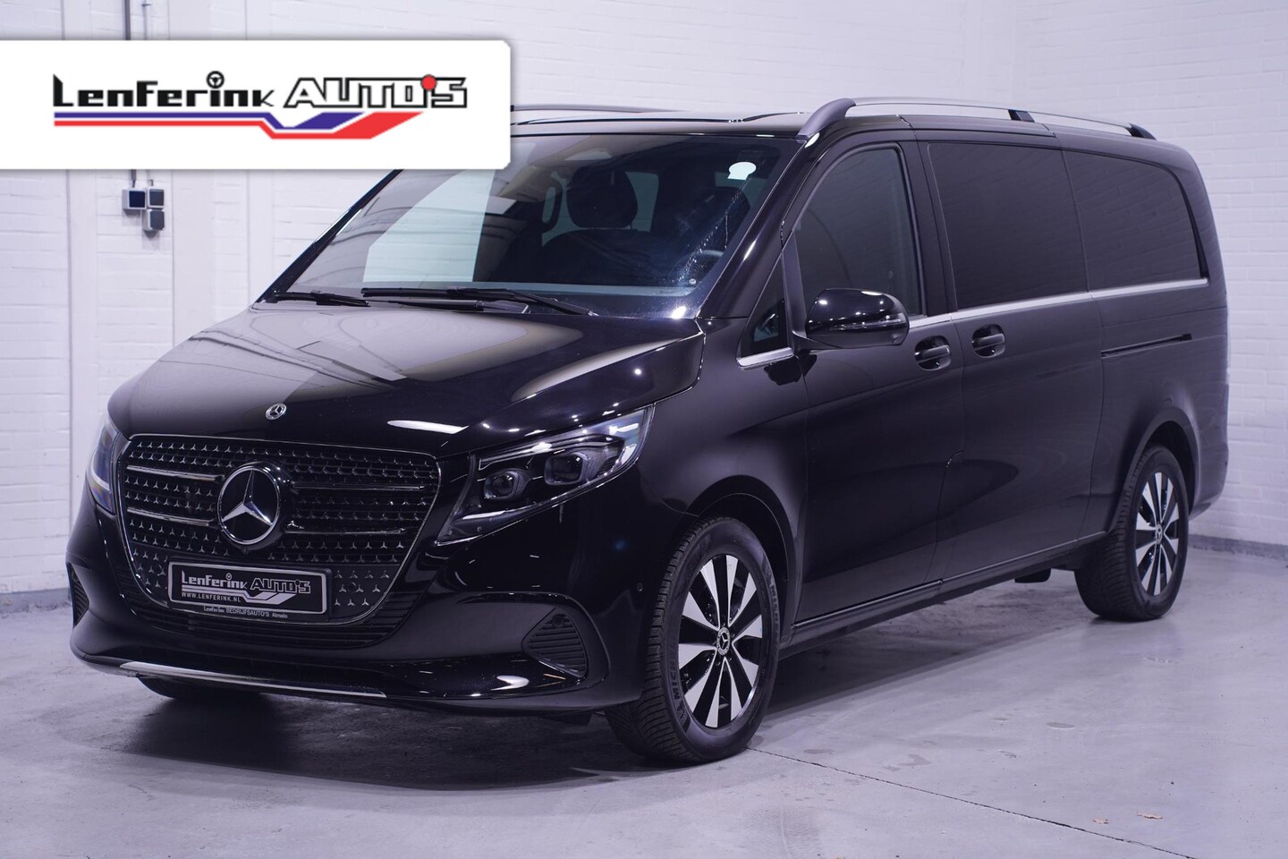 Mercedes-Benz V-klasse - V 300d Avantgarde Extra Lang L3 Dubbel Cabine 5-Zits Leder Zwart, LED Koplampen, 360 Camer - AutoWereld.nl