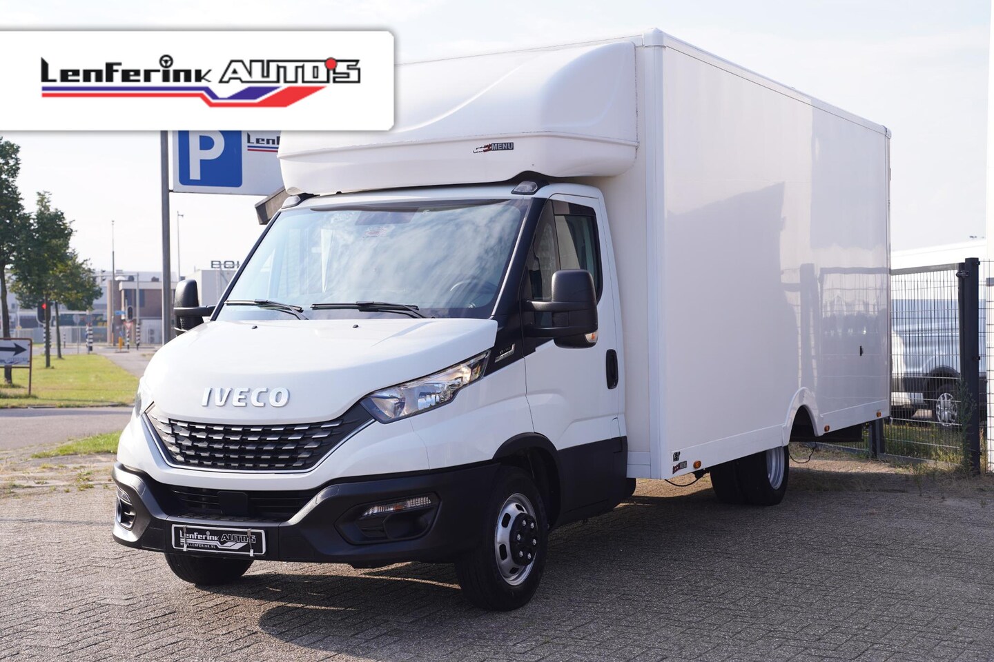 Iveco Daily - 35C14 140 pk Automaat Bakwagen 30M3 Airco, Camera Luchtvering, Dakspoiler, Dubbel Lucht Lx - AutoWereld.nl