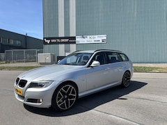BMW 3-serie Touring - 318i Luxury Line 6-Bak 145 PK. Unieke auto in nieuwstaat Origineel slechts 96.000 KM