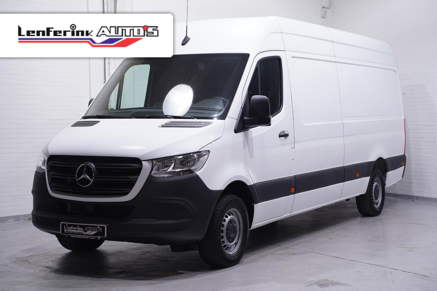 Mercedes-Benz Sprinter - 317 CDI 170 pk L3H2 Airco, Audio MBux DAB+ Cruise Control, Apple Carplay, 270 Graden Deure - AutoWereld.nl