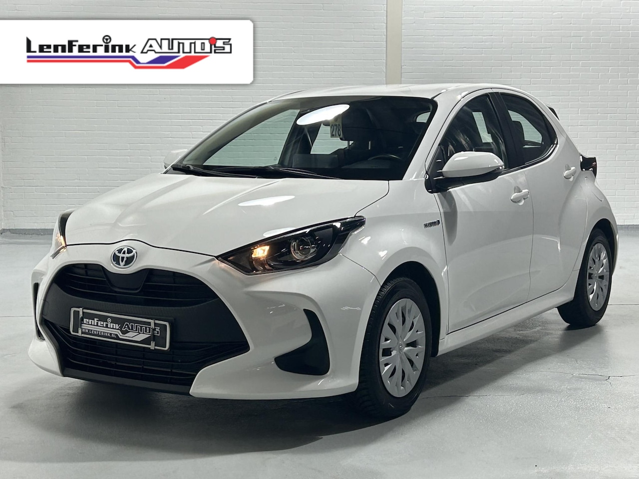 Toyota Yaris - 1.5 Hybrid Business Edition Clima Navi Camera Cruise Apple Carplay - AutoWereld.nl
