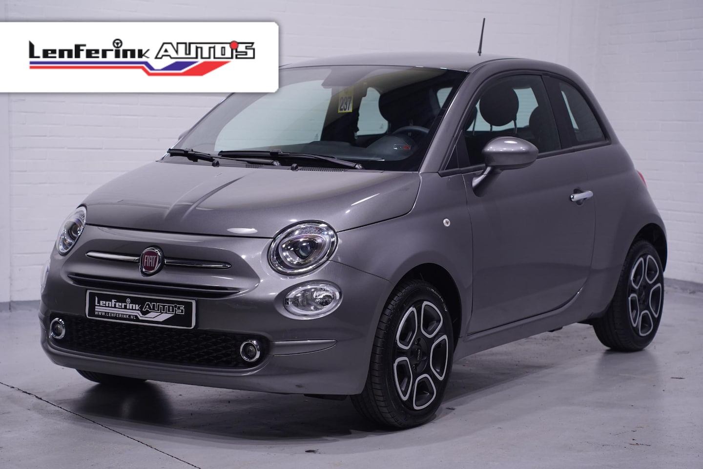 Fiat 500 - 1.0 Hybrid 70 pk Airco ECC, Apple Carplay Cruise Control, DAB+, PDC achter, 1e Eigenaar - AutoWereld.nl